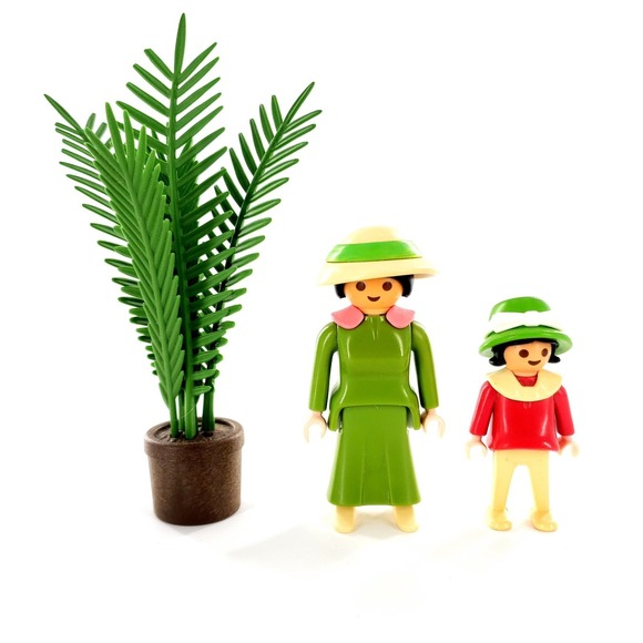 Playmobil Other - Vintage Playmobil 5323 Victorian Mansion Patio Set Mom & Girl Figures w/ Tree